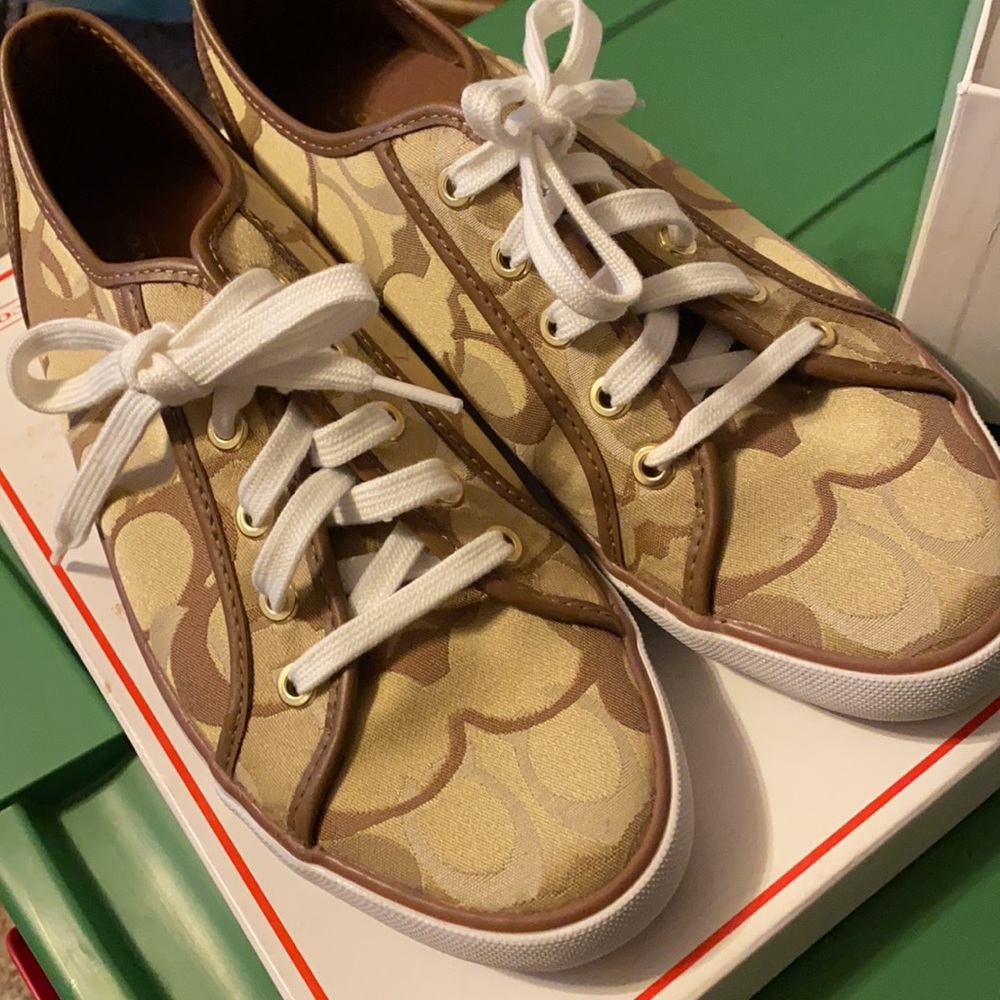 Coach Shoes - Picture 6 of 10